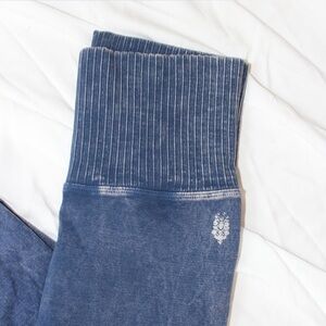Free people/FP movement navy blue leggings.